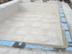Referenzfoto gefliester Pool 2